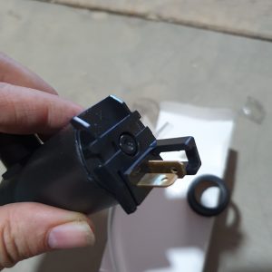 Bơm nước gạt mưa