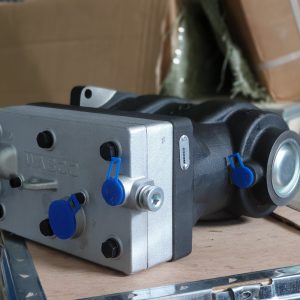 Máy nén khí howo 380,340 bơm hơi 0019