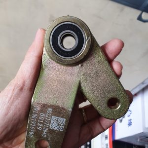 Tay bắt thanh giằng số mã 0040 ( Liền khối )