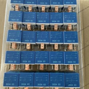 Rơ le cầu chì 24V/ 30A 5 chân chính hãng SINOTRUK
