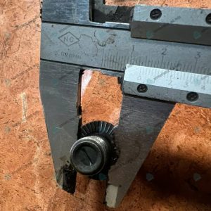 Bulong vành chậu quả dứa M14x40 AC16