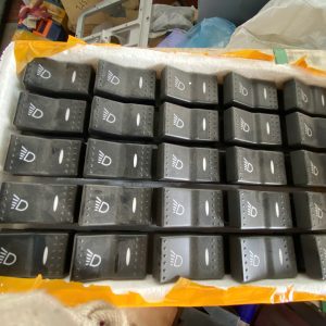 Công tắc đèn pha V7G